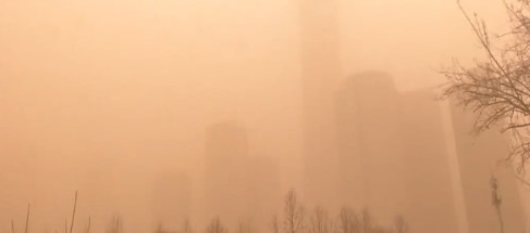 沙尘暴蓝色预警：新疆、内蒙古部分地区有沙尘暴2