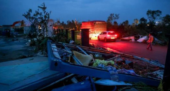 武汉蔡甸区突发9级龙卷风,已致6人死亡1